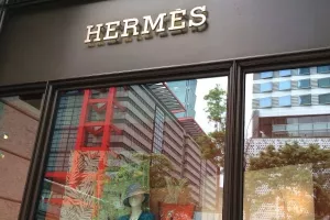 Hermes zaobišao 'maloprodajnu apokalipsu', ostvario dobit od 1,2 milijarde eura