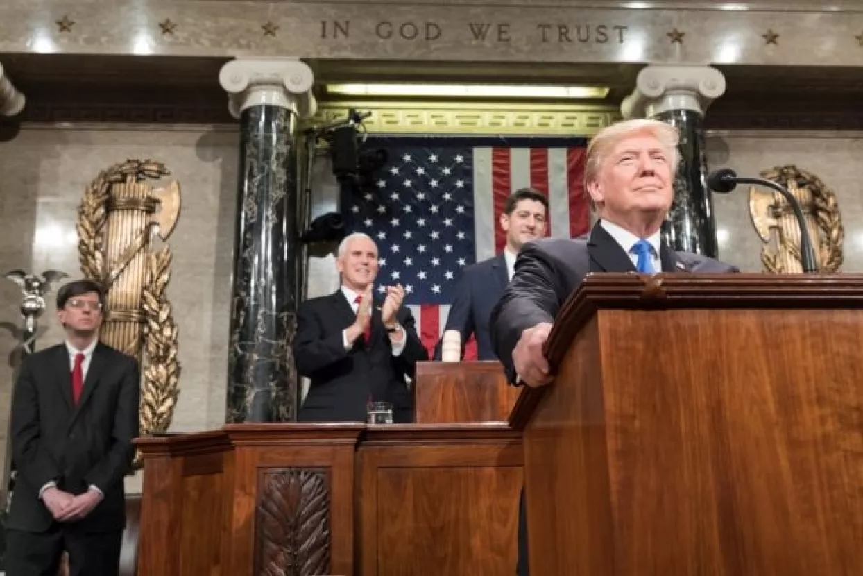 Zbog nove politike Trump zabranio većini transrodnih osoba služenje u vojsci