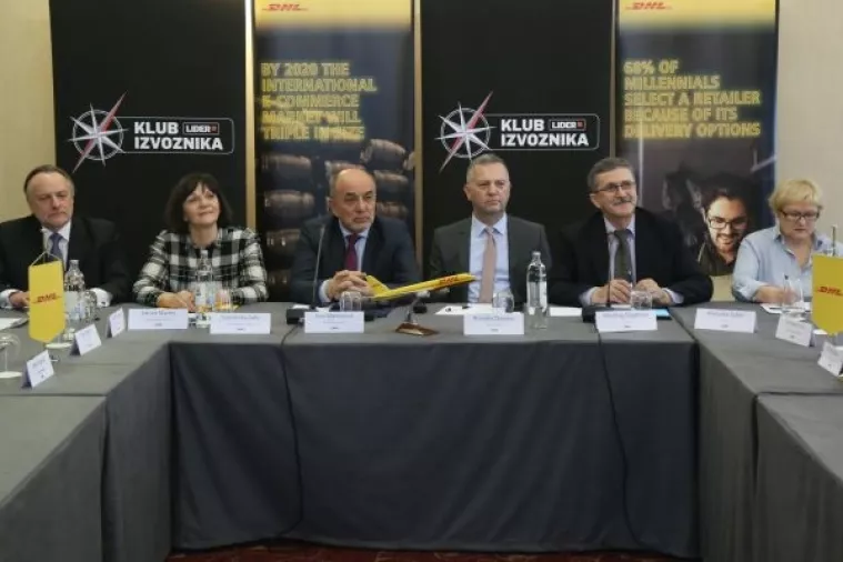 VIDEO: Baletne papučice, seksi štikle i tange - Glasnovićevi darovi za zagovornike IK