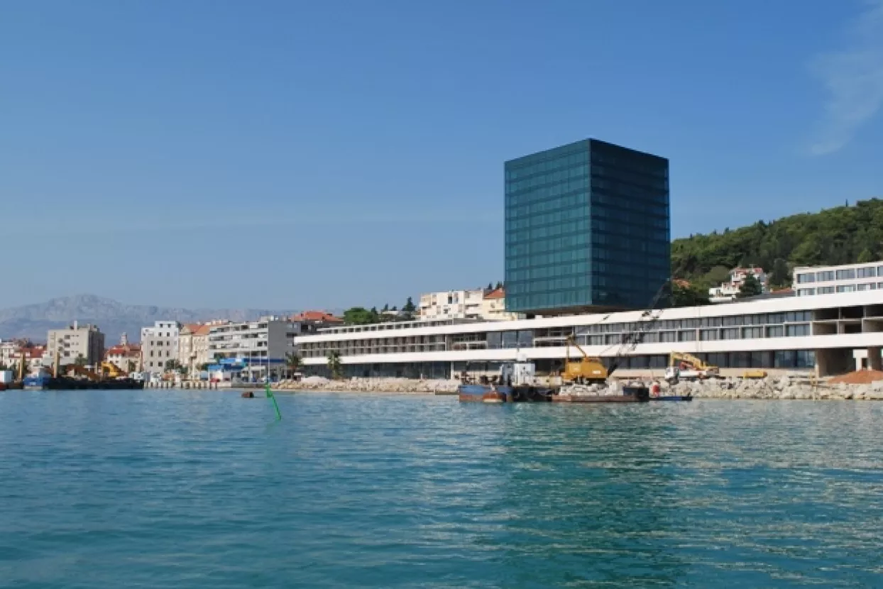 Biv&scaron;i radnici Hotela Marjan: Nisu isplaćene neto plaće i doprinosi u iznosu od 3 milijuna eura