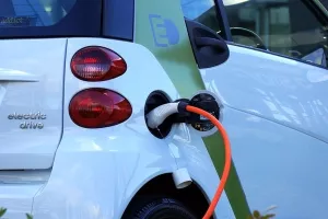 Njemačka industrija mora povećati ulaganja u električne automobile i baterije