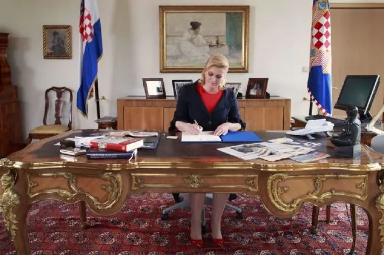 Predsjednica privremeno seli ured u Šibenik