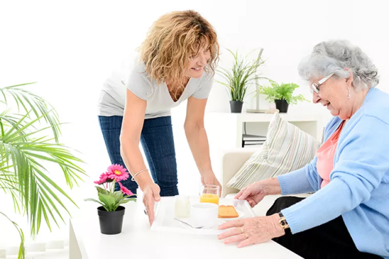 Pedeset nezaposlenih žena u Vinkovcima dobilo 'Zaželi' ugovore