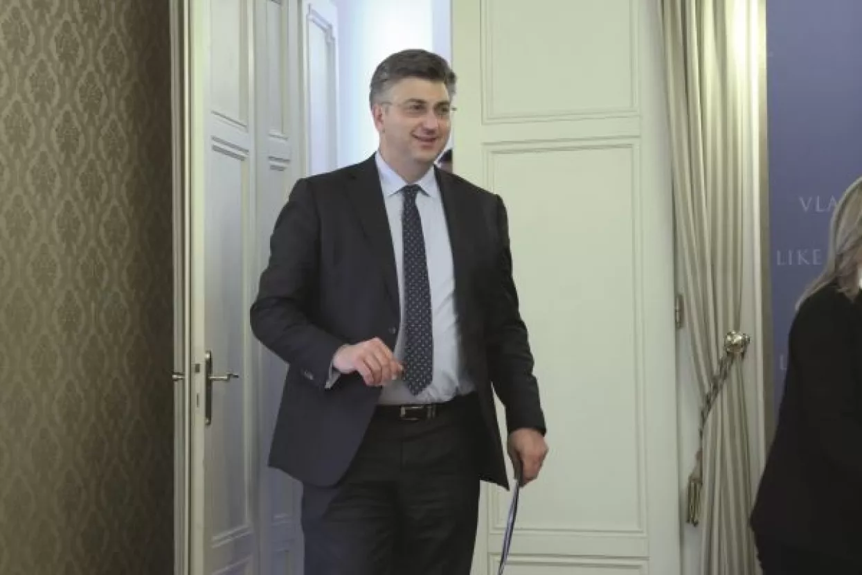 Vlada RH: Svaki ministar u prosjeku zaposlio 27 novih ljudi