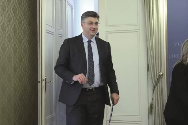 Vlada RH: Svaki ministar u prosjeku zaposlio 27 novih ljudi