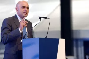 Bankar pakistanskog podrijetla postao novi britanski ministar unutarnjih poslova