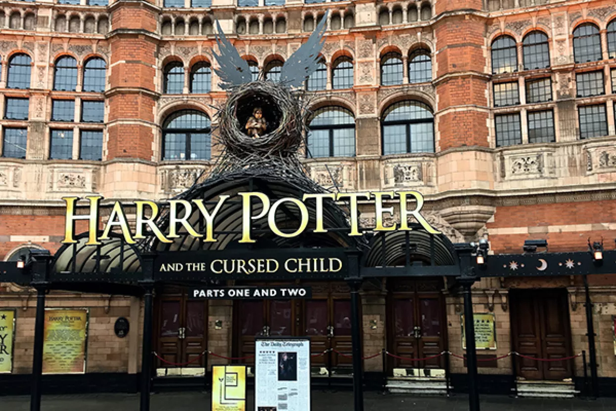 Harry Potter i Angels in America u lovu na prestižni Tony