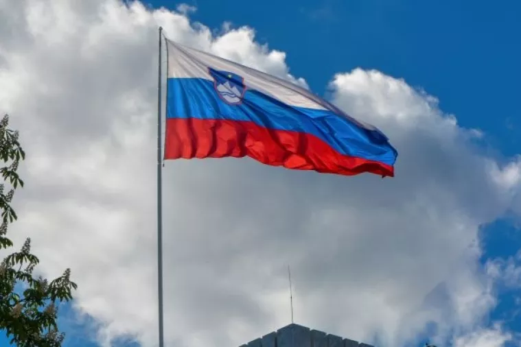 EK korigirala rast slovenskog BDP-a naviše, upozorava na strukturni deficit