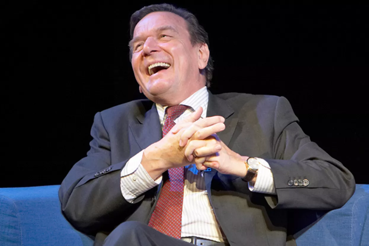 Schroederov peti brak: 'Audi-kancelar' postao 'Gospodar prstenova'