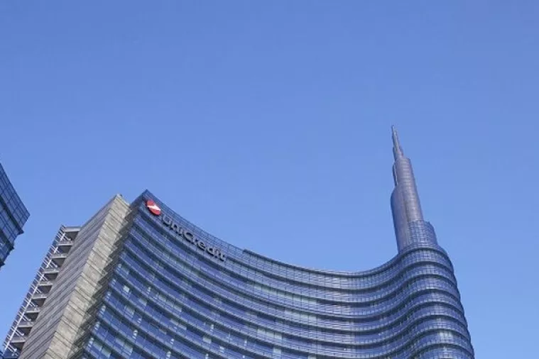 Dobit UniCredita poskočila više od 20 posto, u planu prodaja nenaplativih kredita