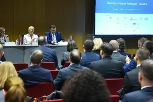 Hrvatska i Portugal mogli bi ojačati poslovanje u drvnoj i elektroindustriji te petrokemiji