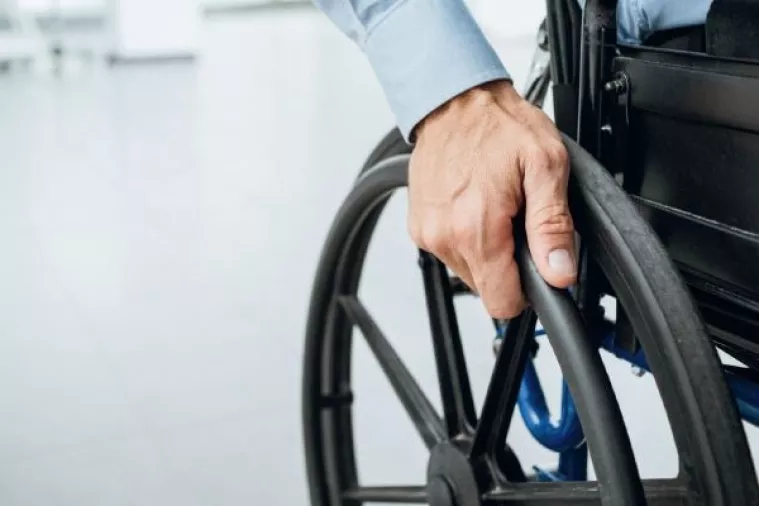 Škenderu ukradena šesta invalidska kolica