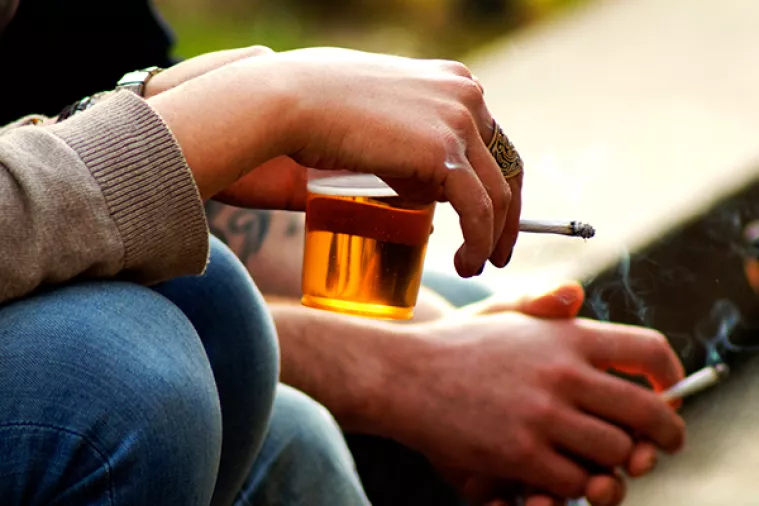 Časopis Addiction: Alkohol i duhan štetnije 'droge' od ilegalnih