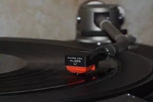 Najprodavanija ploča u posljednjih 25 godina - novi album Arctic Monkeys