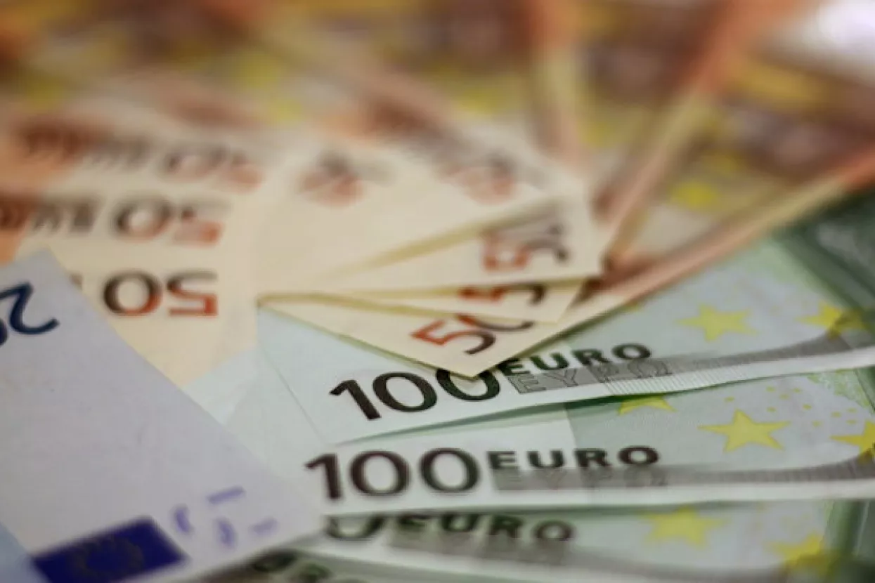 Gospodarstvo eurozone u svibnju poraslo najsporijim tempom u godinu i pol dana