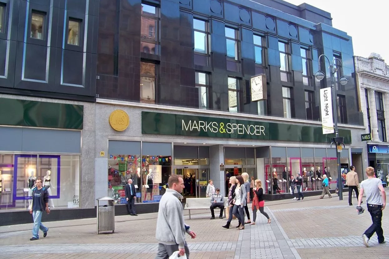 Britanski maloprodajni div gasi više od sto trgovina