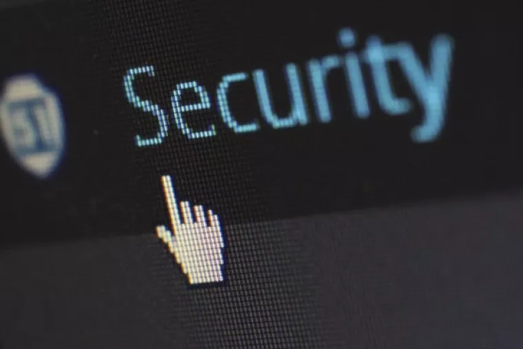 Prve pritužbe na Facebook i Google zbog kršenja GDPR-a