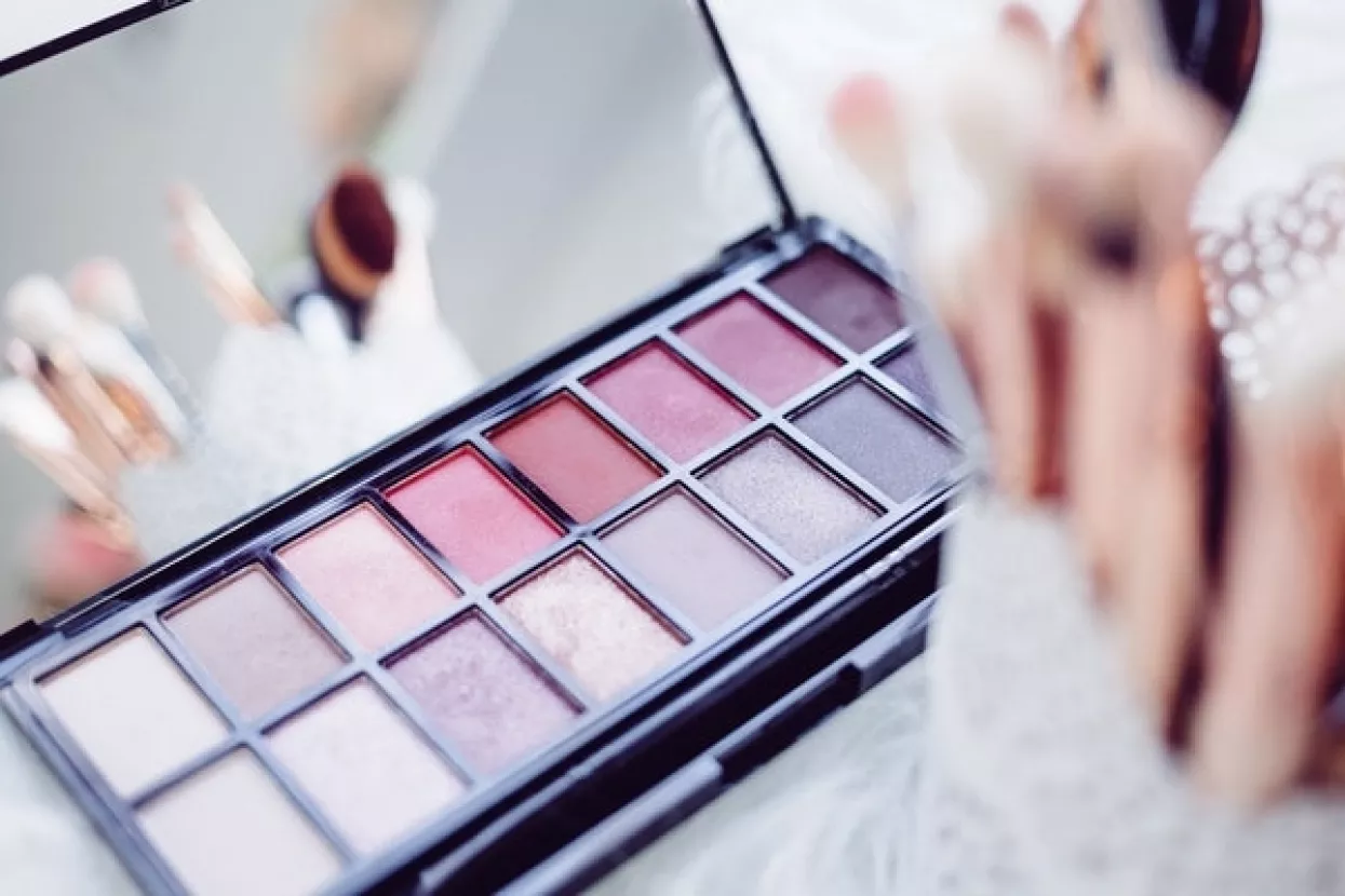 Prepoznajte &scaron;tetne sastojke u kozmetici i kad nose 'tajna' imena