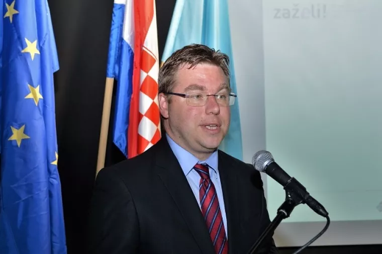 Pavić: Do kraja ljeta bit će potpisani svi Zaželi ugovori 'teški' milijardu kuna