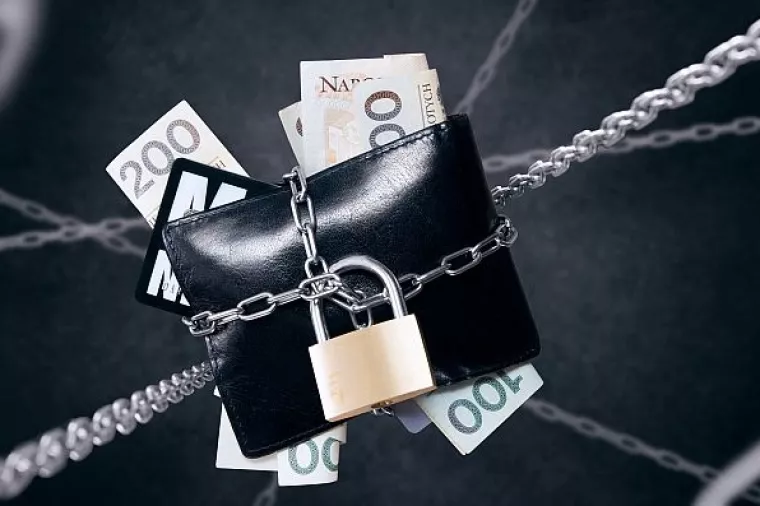 Fina: 326 tisuća građana i 24 tisuće tvrtki u blokadi krajem travnja