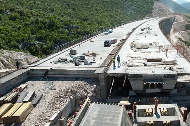 Podignuta optužnica protiv direktora Skladgradnje; više od godinu dana nije isplaćivao plaće