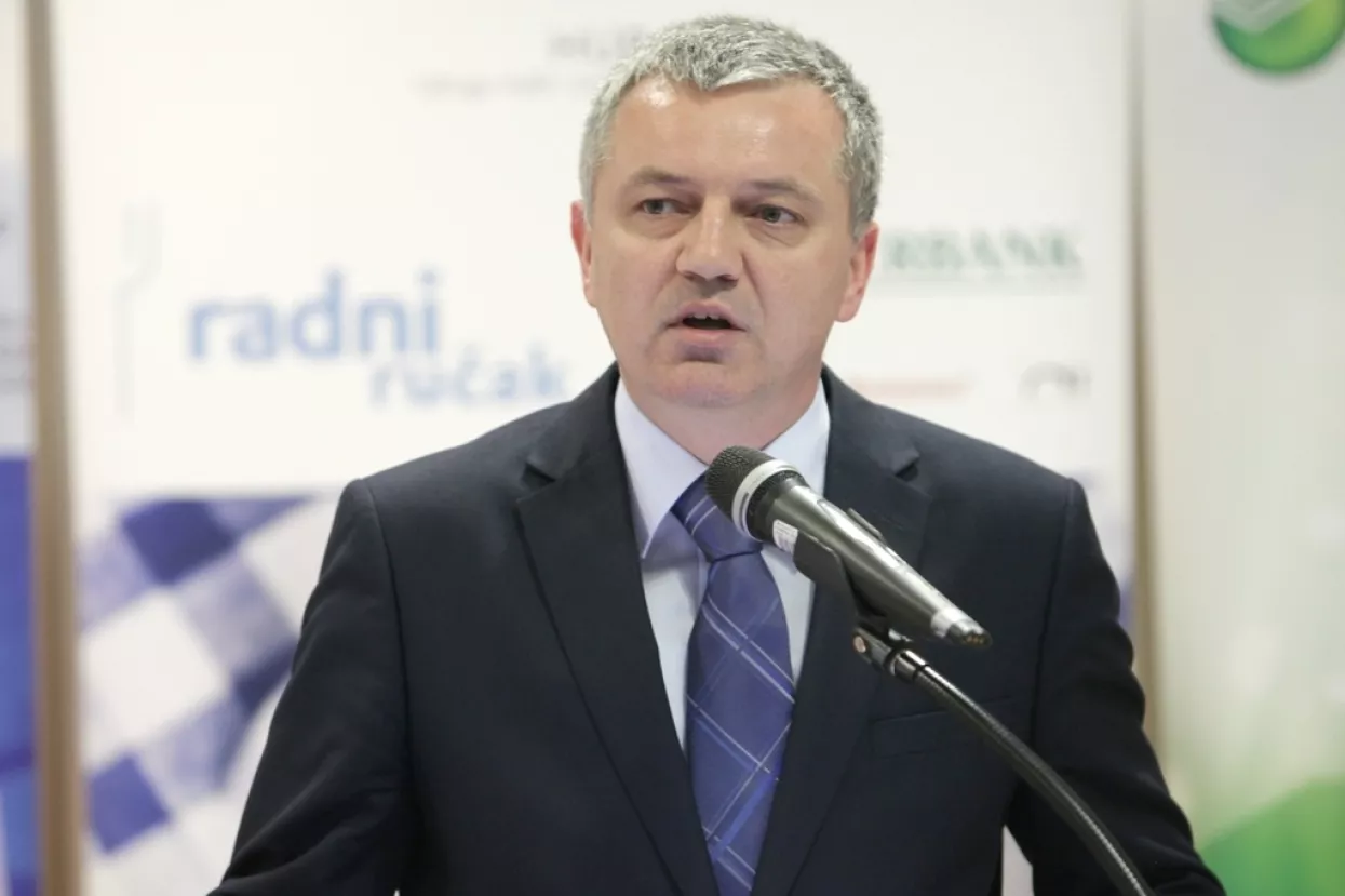 Horvat: Koncern Agrokor mora biti 'drugačiji servis hrvatskim građanima'