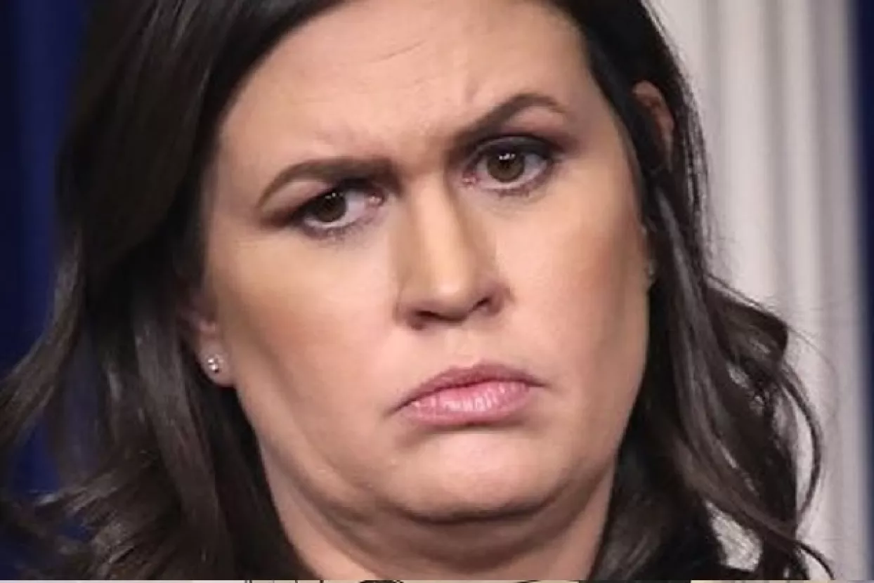 Vlasnica izbacila glasnogovornicu Bijele kuće iz restorana pod krimenom da radi za Trumpa