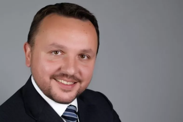 EY Growth Barometer: Tvrtke planiraju nova zapo&scaron;ljavanja i uvođenje umjetne inteligencije