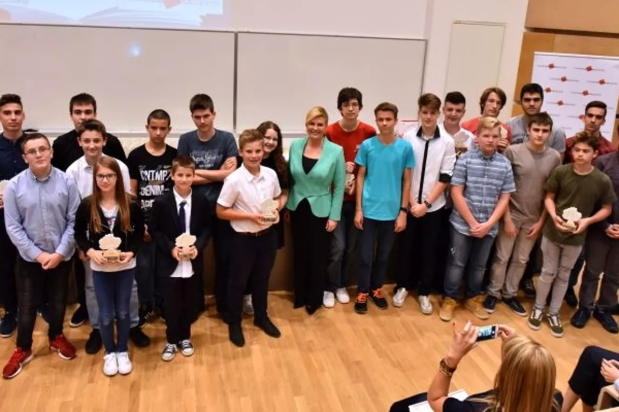 Najboljim učenicima i studentima dodijeljeni Oskari znanja: Učinimo svijet i Hrvatsku ljepšima