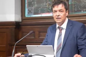 Hrvati najčešće konzumiraju vodu i kavu