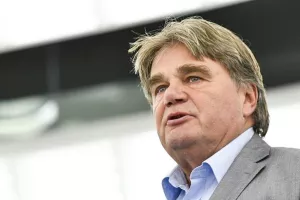 Jakovčić: Nitko nema pravo otimati slobodu na internetu i društvenim mrežama