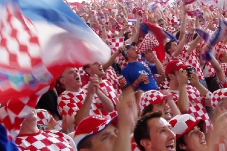 VIDEO: Indijsko veleposlanstvo navija za Vatrene