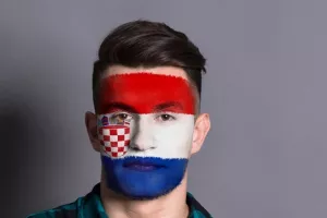 Vatreno ludilo u Moskvi, Francuzi se drže suzdržano