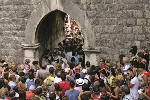 Kako riješiti problem masovnog turizma?