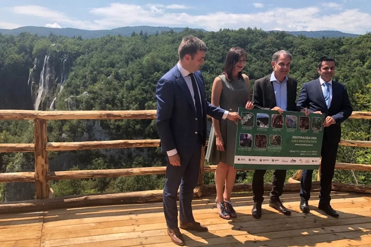 Zajednička ulaznica za Plitvice, Paklenicu, Velebit, Zavratnicu, Baraćeve špilje - 300 kuna