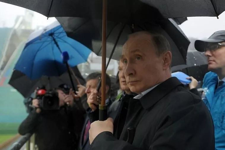 Hrvatska tvrtka Kisha poklonila Putinu 10 kišobrana da ne pokisne kao na dodjeli medalja