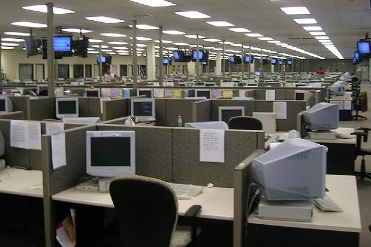 Otvoreni uredi ubijaju komunikaciju, ljudi radije &scaron;alju mailove