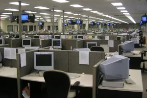 Otvoreni uredi ubijaju komunikaciju, ljudi radije šalju mailove