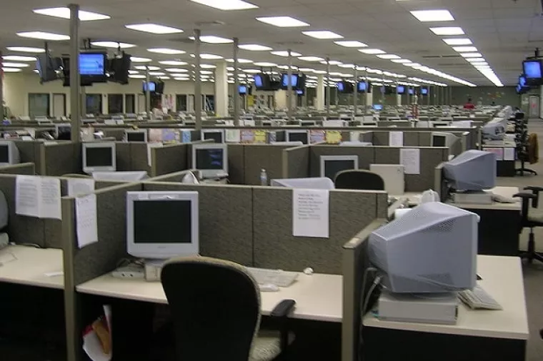 Otvoreni uredi ubijaju komunikaciju, ljudi radije &scaron;alju mailove