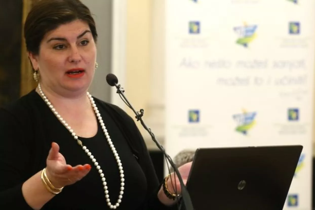 Žalac za povećanje trošarina na alkohol i cigarete