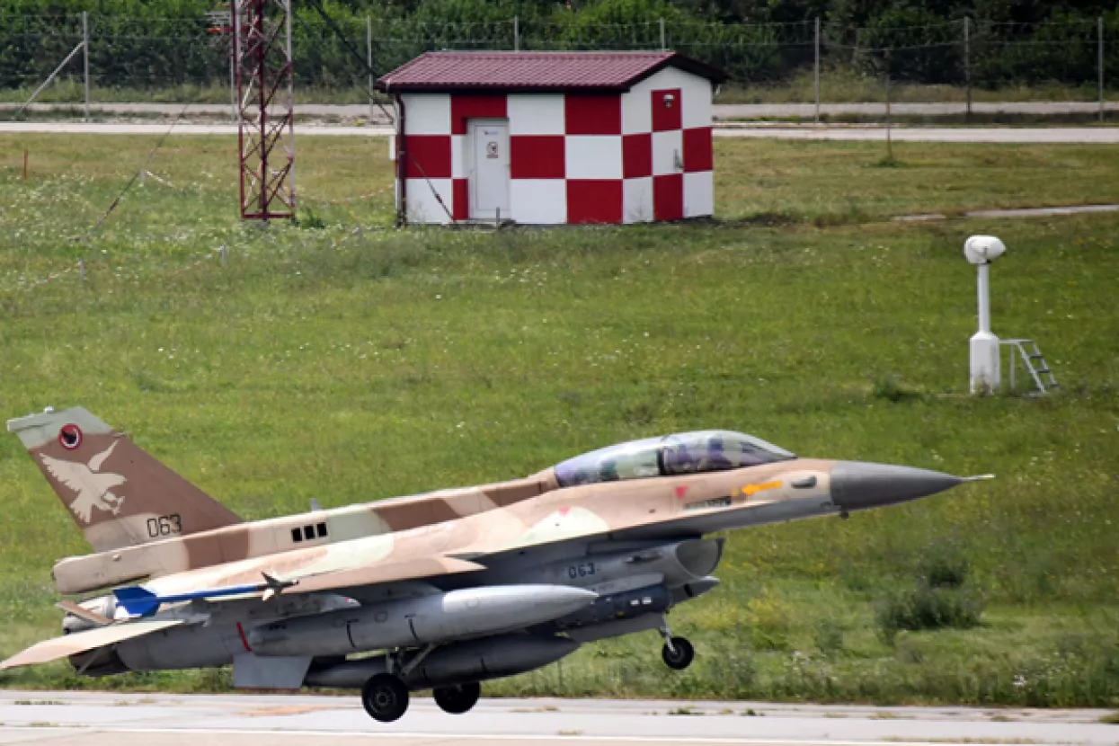 VIDEO: Izraelski 'borbenjaci' F-16 prvi put sletjeli na hrvatsko tlo