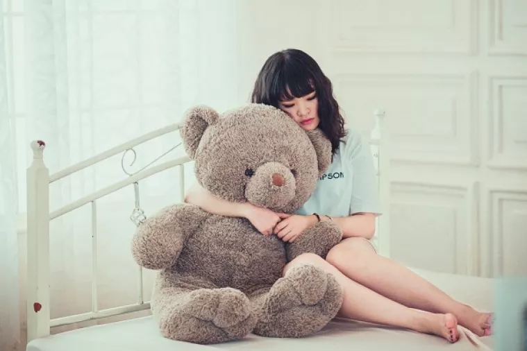 Francuska mijenja sporni zakon - spolni odnos s djetetom ispod 15 godina tretirat će se kao silovanje