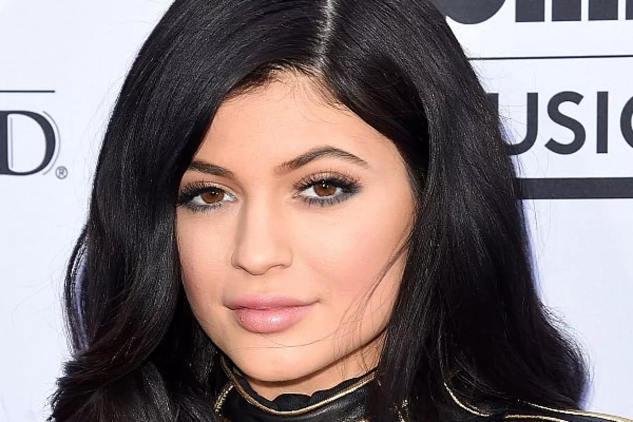 Kylie Jenner slavi 21. rođendan uz gotovo milijardu dolara