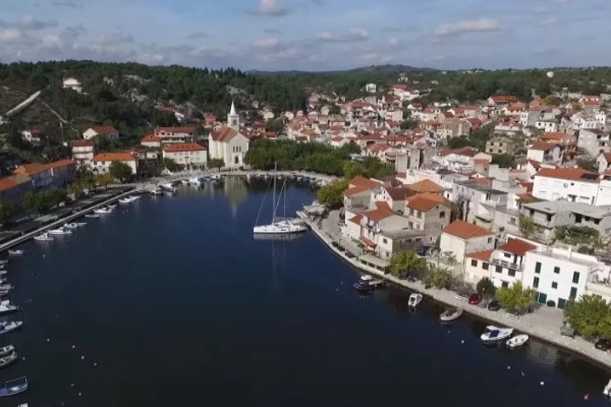 Zatonu kod Šibenika preporuka CN Travellera za 'last minute' ljetni odmor