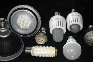 Od 1. rujna zabranjene halogene žarulje, mijenjaju ih LED žarulje