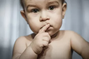 Djecu boli jače kada im se najavi da će 'samo malo zaboljeti'