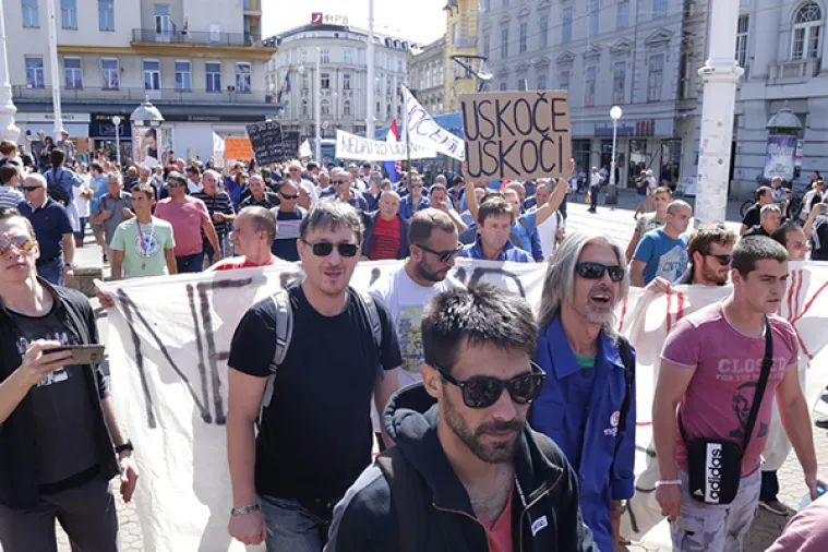 FOTO: 'Upravo, odlazi, Uskoče uskoči' poručuju sa zagrebačkog trga uljanikovci