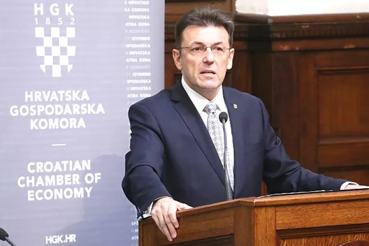 HGK: Nove tvrtke osloboditi obveze povećanja minimalne plaće direktora