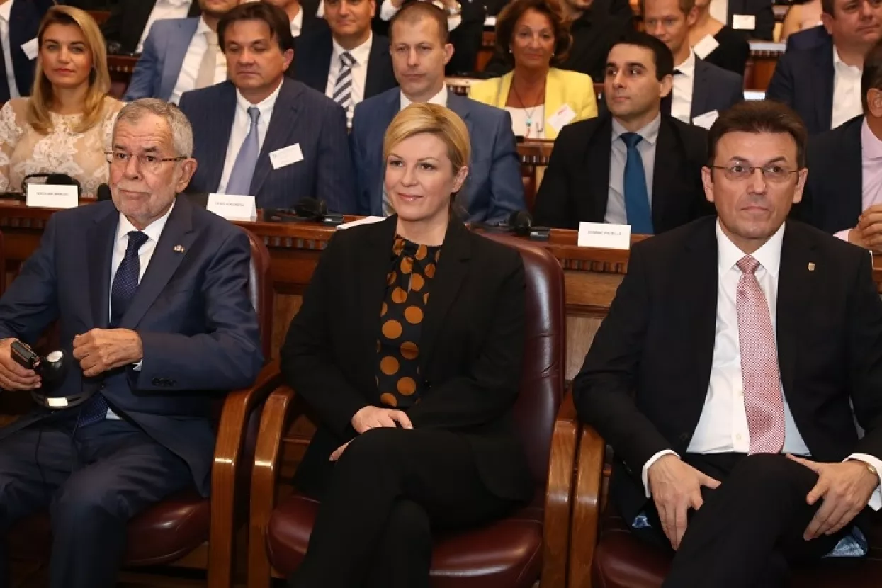 Predsjednica RH: Nedopustivo je da put od Beča do Zagreba traje kao u vrijeme Habsburške monarhije