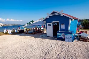 Otok Rab ostvario dva milijuna noćenja u rekordnom roku: dan ranije nego lani